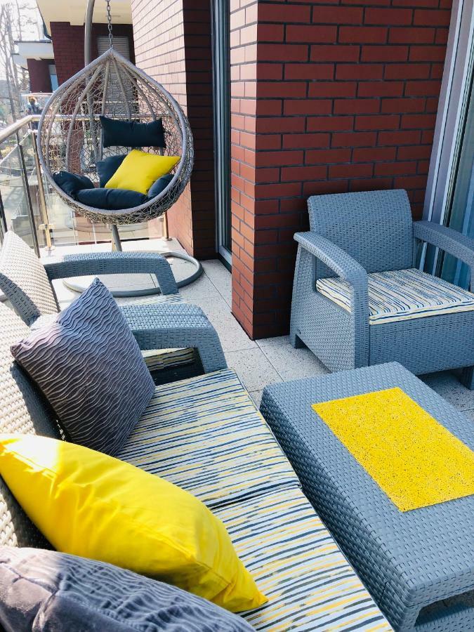 Apartament Elegance Yellow Rewal Exteriör bild