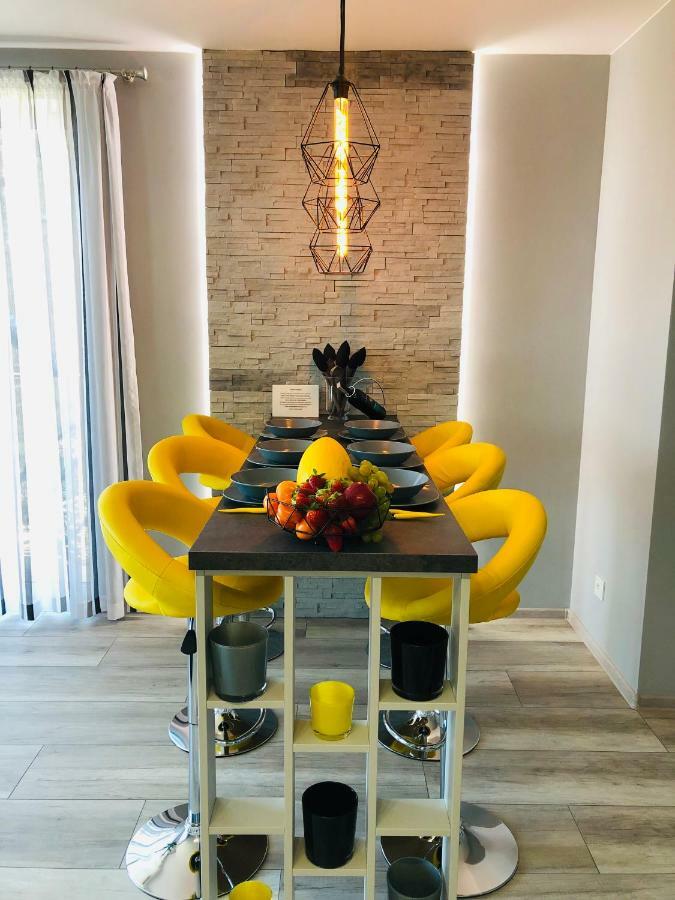 Apartament Elegance Yellow Rewal Exteriör bild