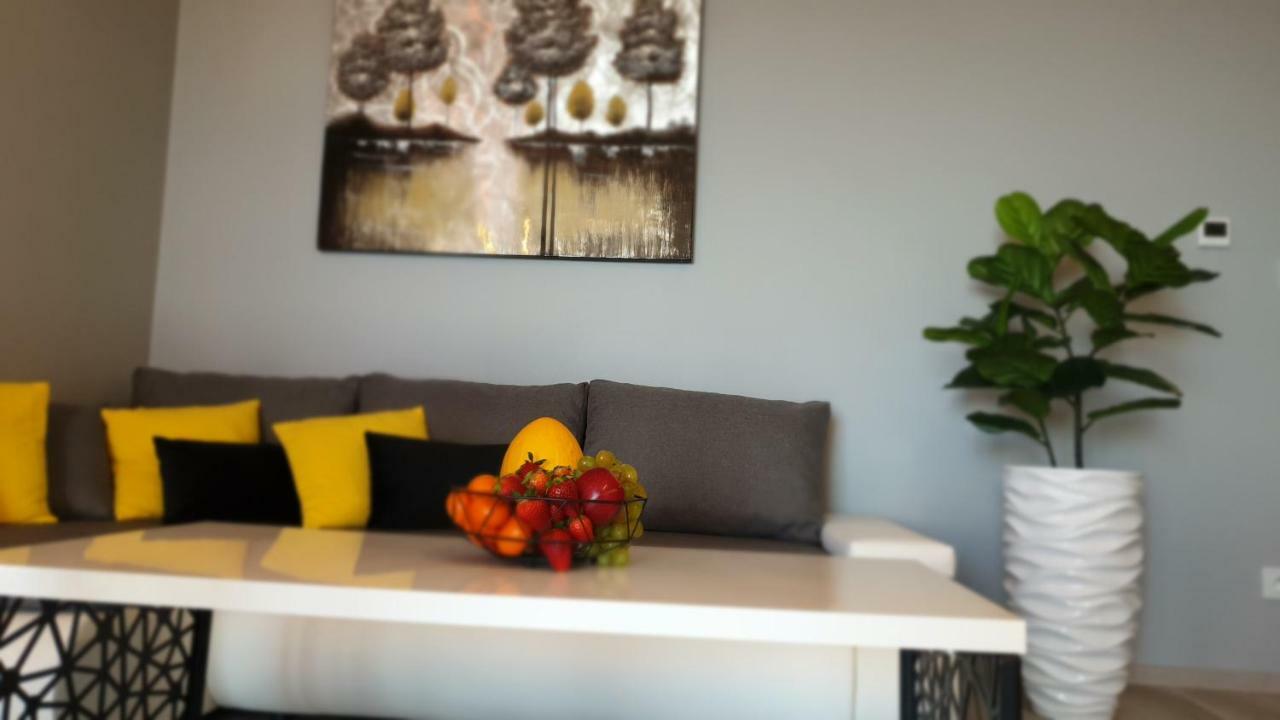 Apartament Elegance Yellow Rewal Exteriör bild